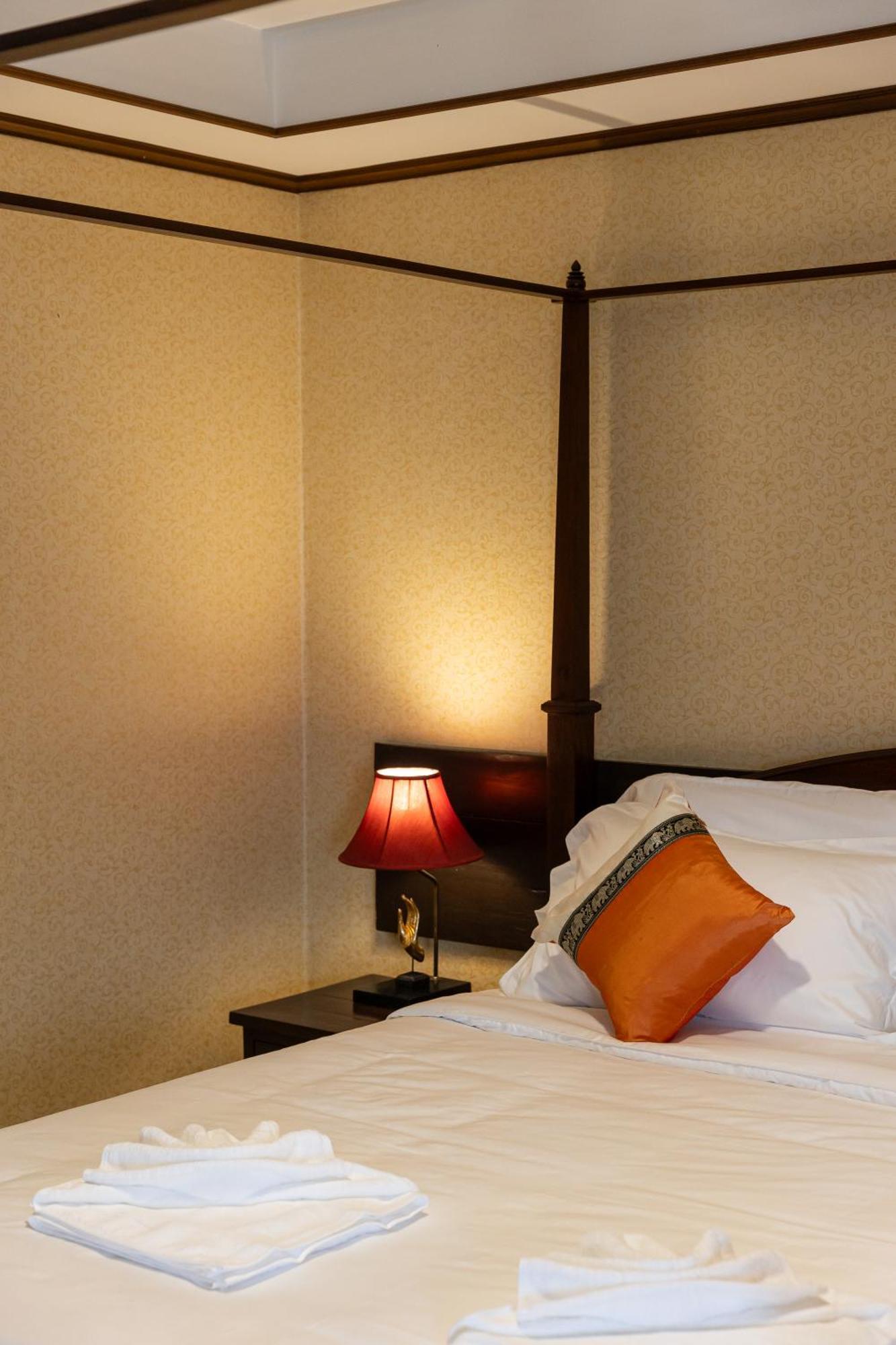 Na Thapae Chiangmai Hotel Chiang Mai Ngoại thất bức ảnh